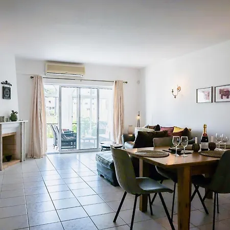Marie Vale De Milho Apartment