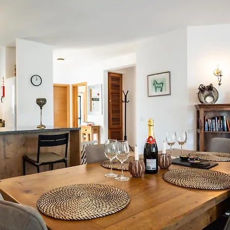 Marie Vale De Milho Apartment